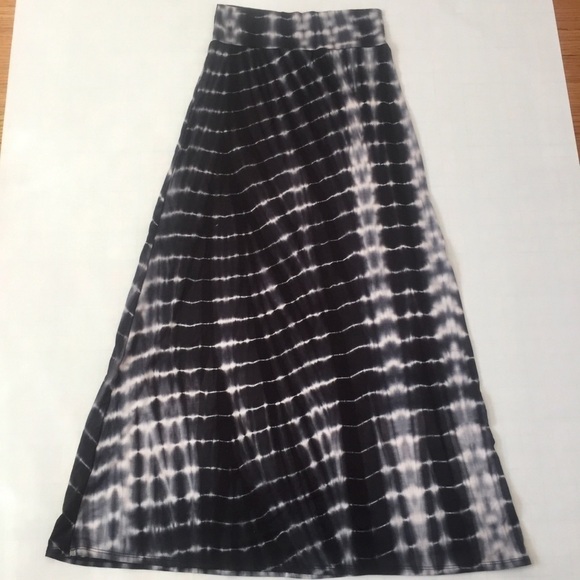 Got Style Two Tone Printed Maxi Skirt Size S - Picture 2 of 8